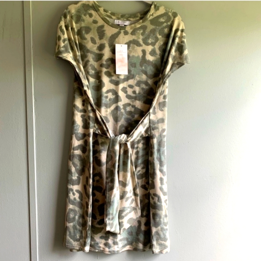 NWOT New Directions studio animal print midi tie waist dress